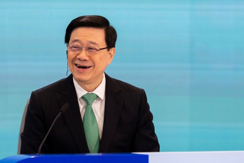冒充李家超发行「香港币」！假帐号破绽百出、千万别上当