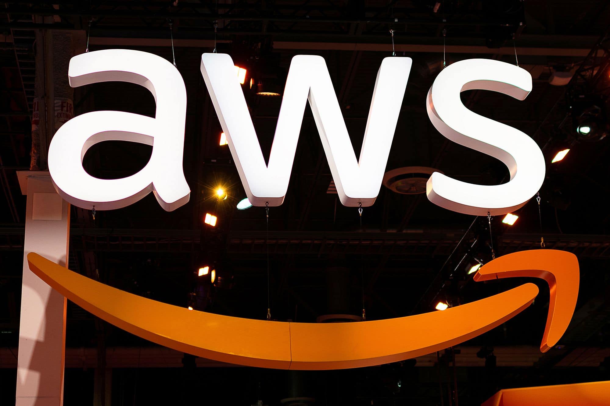 亚马逊 AWS 云端服务当机！币安、 KuCoin 等加密货币平台遭殃