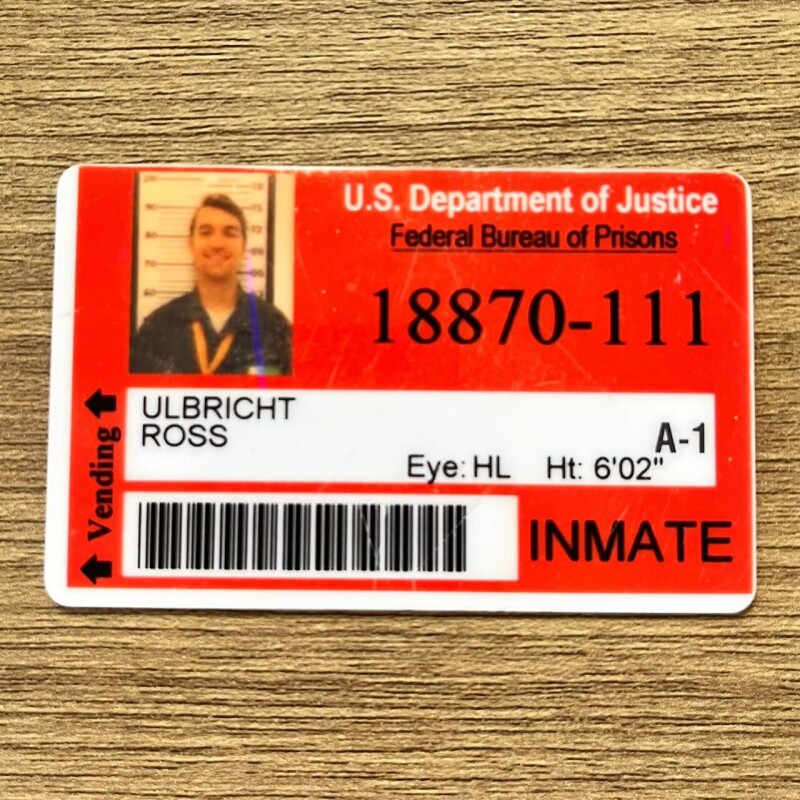 丝路创办人 Ross Ulbricht 拍卖私人物品募得 130 万美元、再获大笔比特币捐款