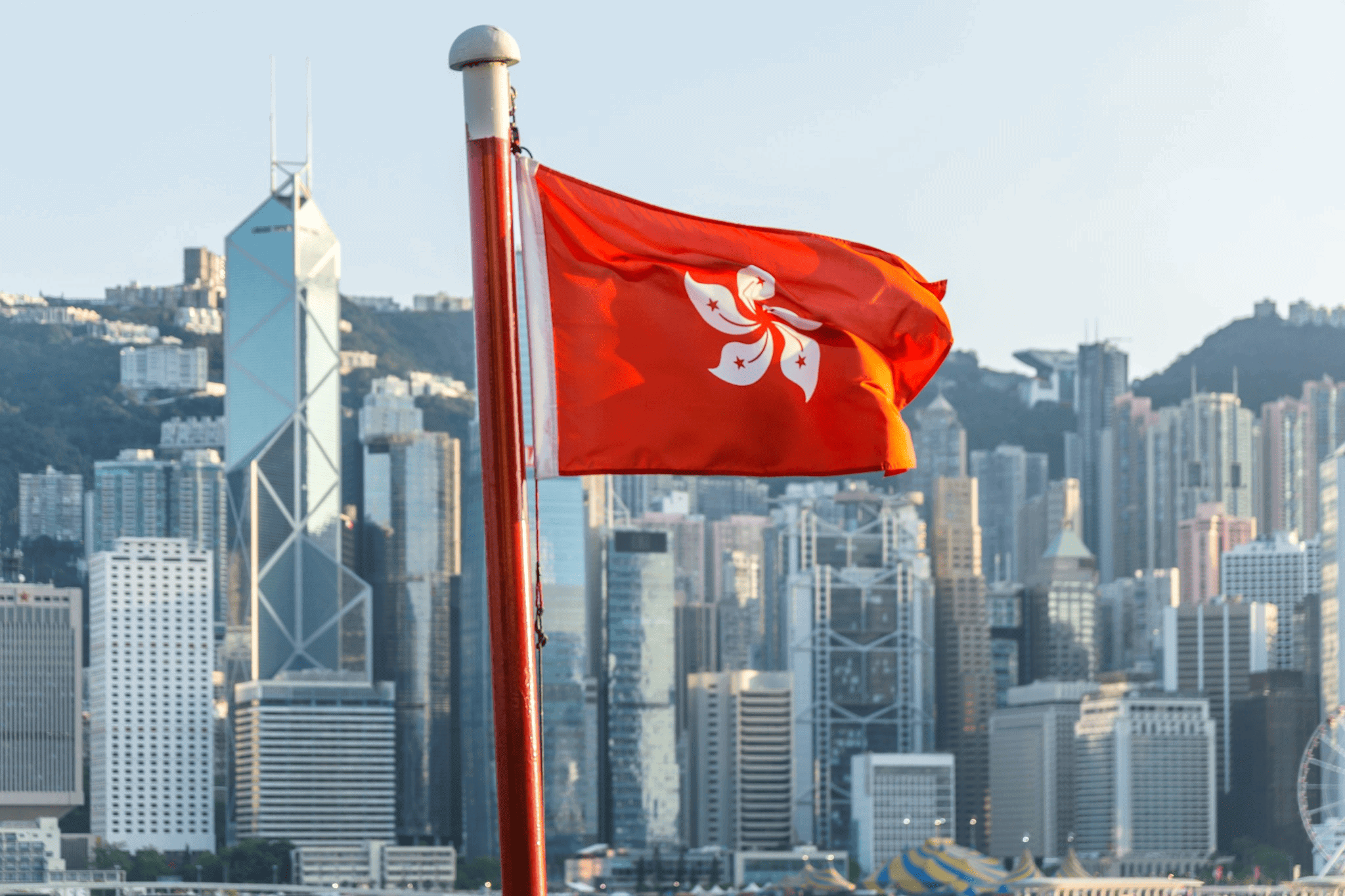 香港「稳定币发牌制度」8 月上路：逾 40 家公司争夺牌照、仅「个位数」能突围