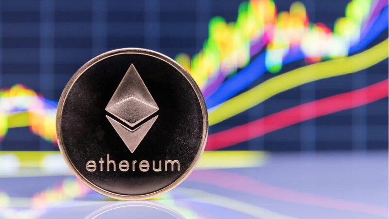 以太币涨破 2,800 美元！ETF 资金狂涌、空军却默默进场？