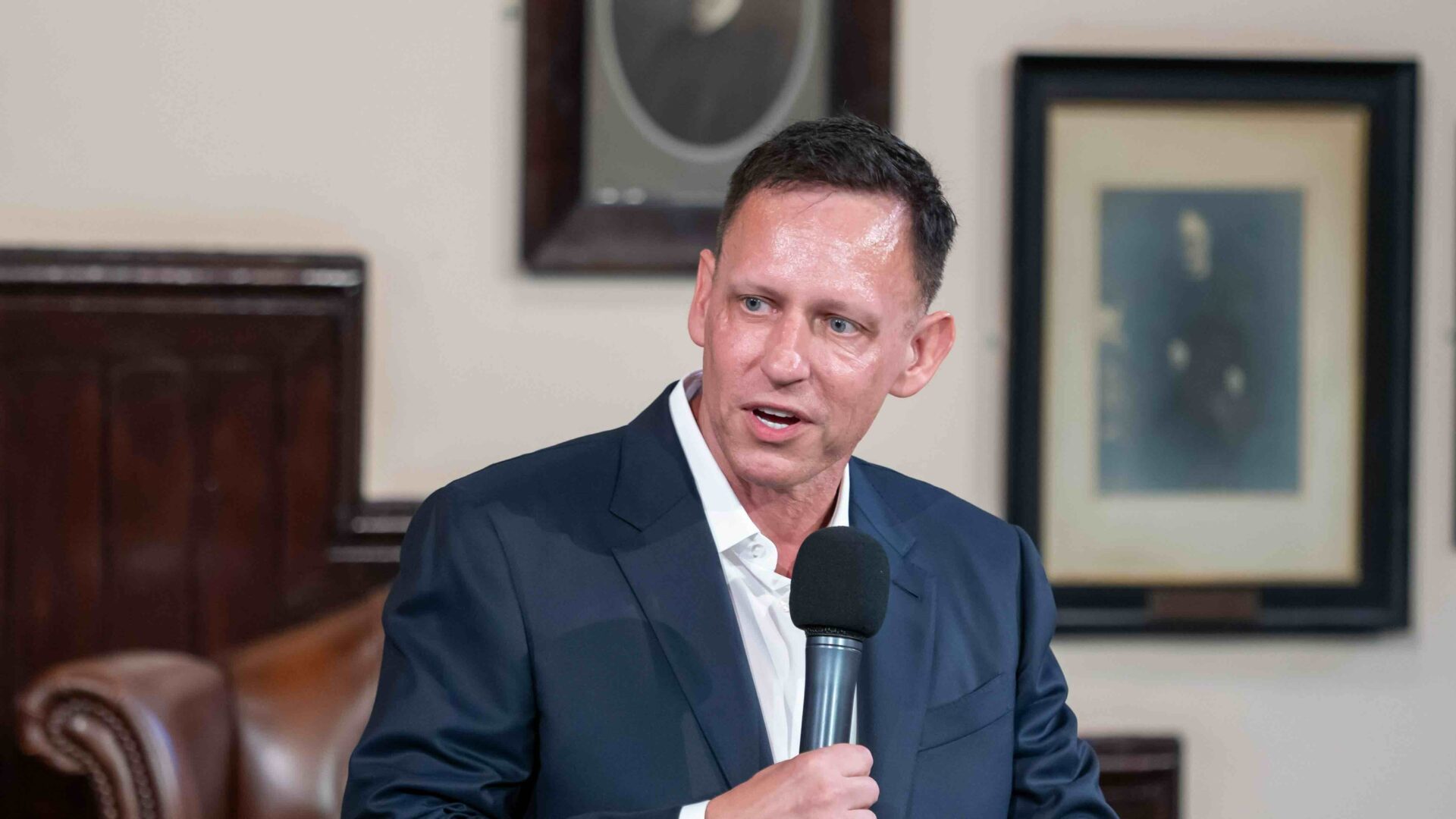 Bullish 再闯 IPO：手握 2 万枚比特币，矽谷投资大佬 Peter Thiel 带头坐镇支持