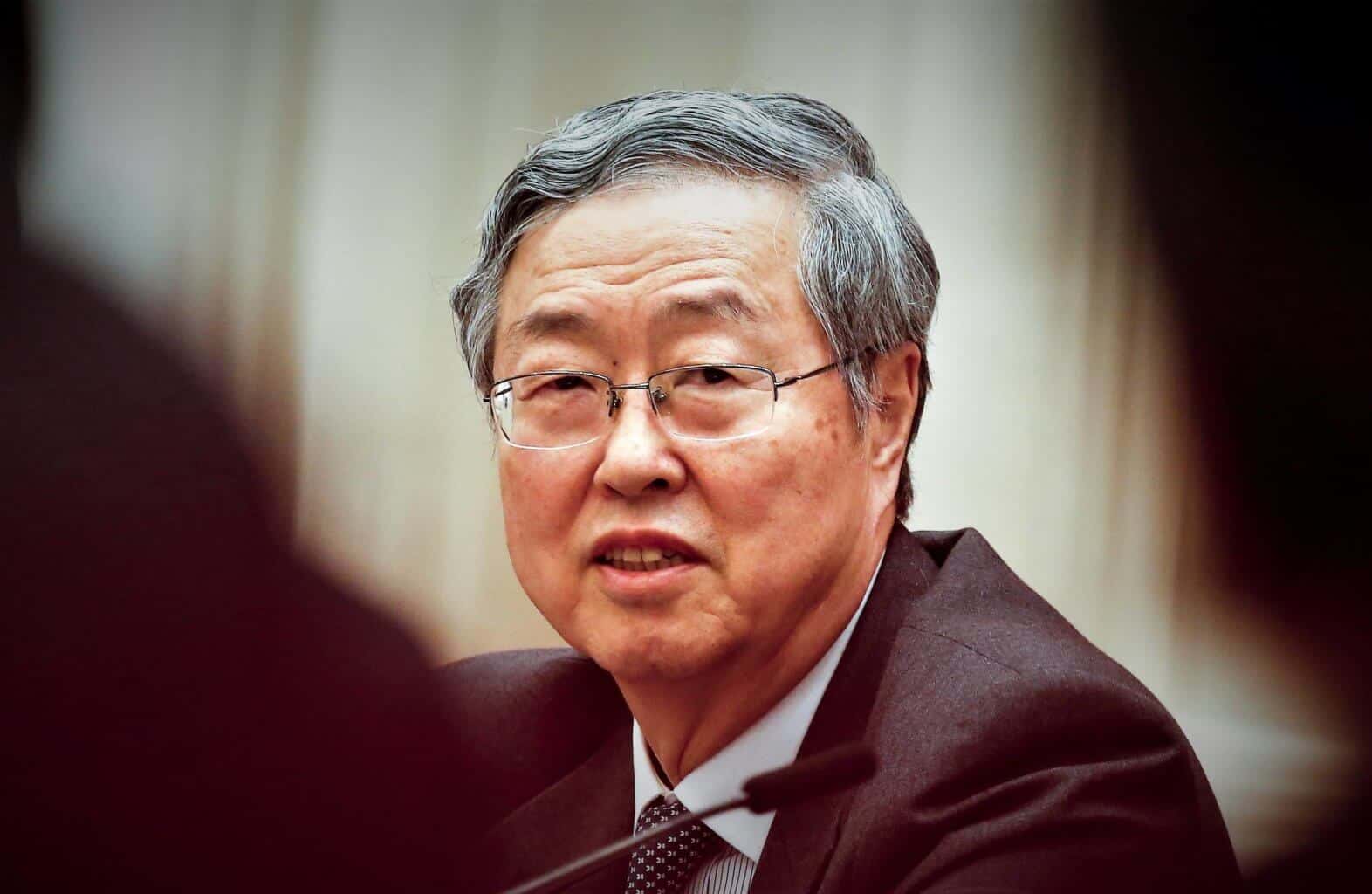 「人民币稳定币」呼之欲出？周小川从「6 大角度」全面剖析风险