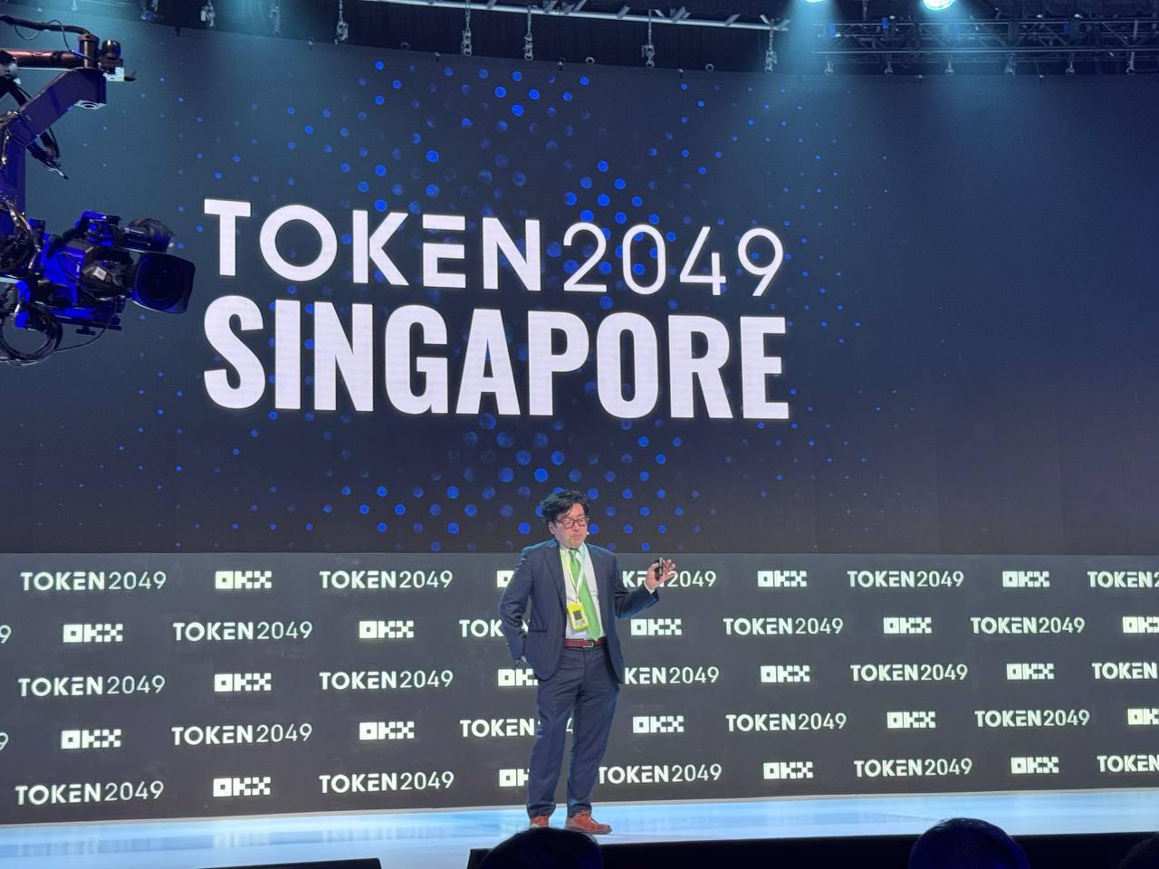 Tom Lee 在 TOKEN2049：结构性转型将至？ ETH 大多头眼中的拐点时刻