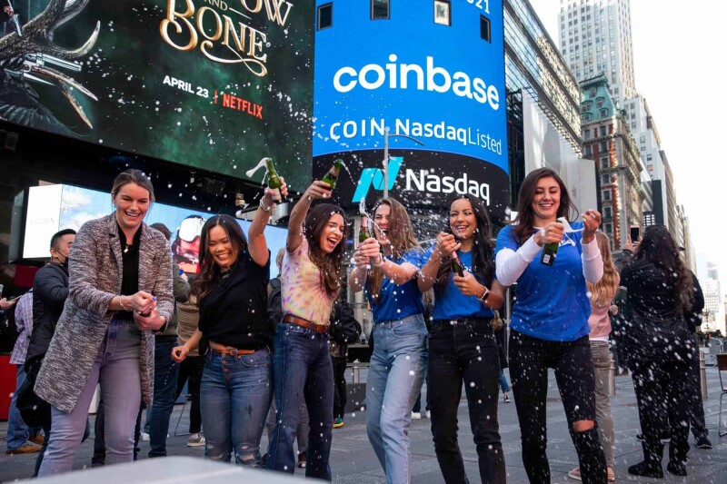 Coinbase Q3 业绩大爆发！营收年增 58% 至 19 亿美元、净利 4.33 亿美元