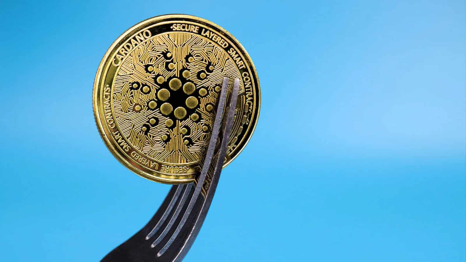 Cardano 惊传「意外分叉」ADA 应声跌 6%！AI 指令触发漏洞、全网紧急升级