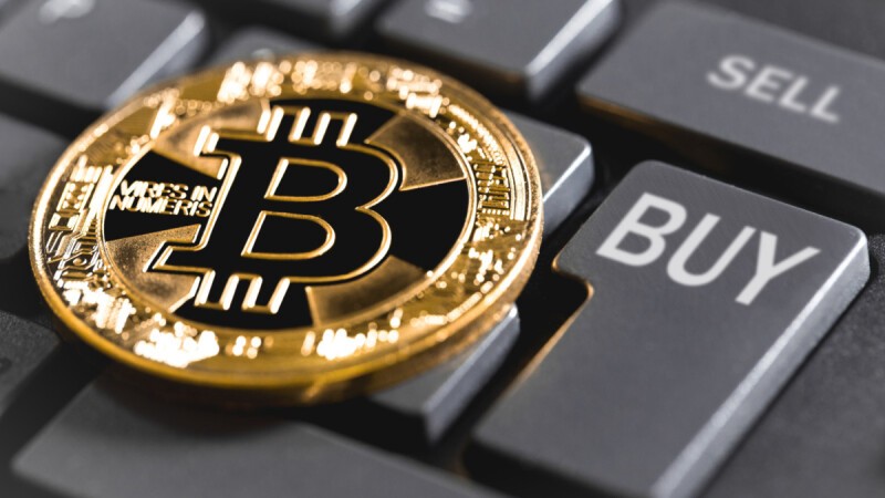 抄底时机到？比特币进入关键盘整区，紧盯 8.4 万美元「生死线」