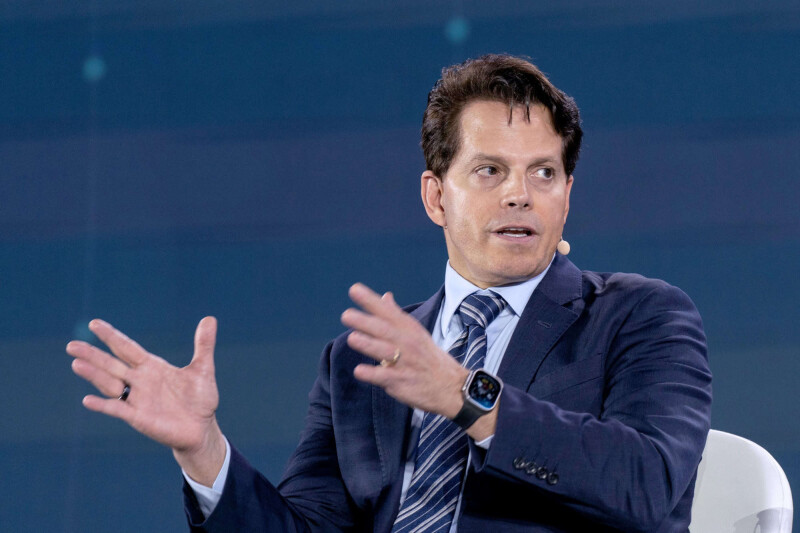 越跌越买不怕「接刀」！天桥资本 Anthony Scaramucci 坚持加码比特币