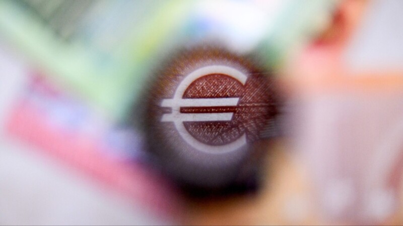 欧盟 12 家银行强强联手，力拚下半年推出「欧元稳定币」