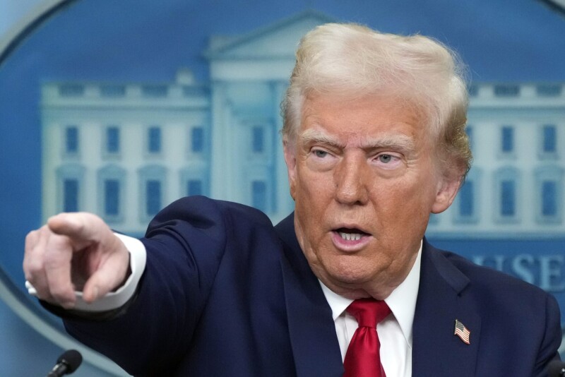 川普促国会加速通过《CLARITY 法案》、怒批银行业「搞破坏」阻挠立法