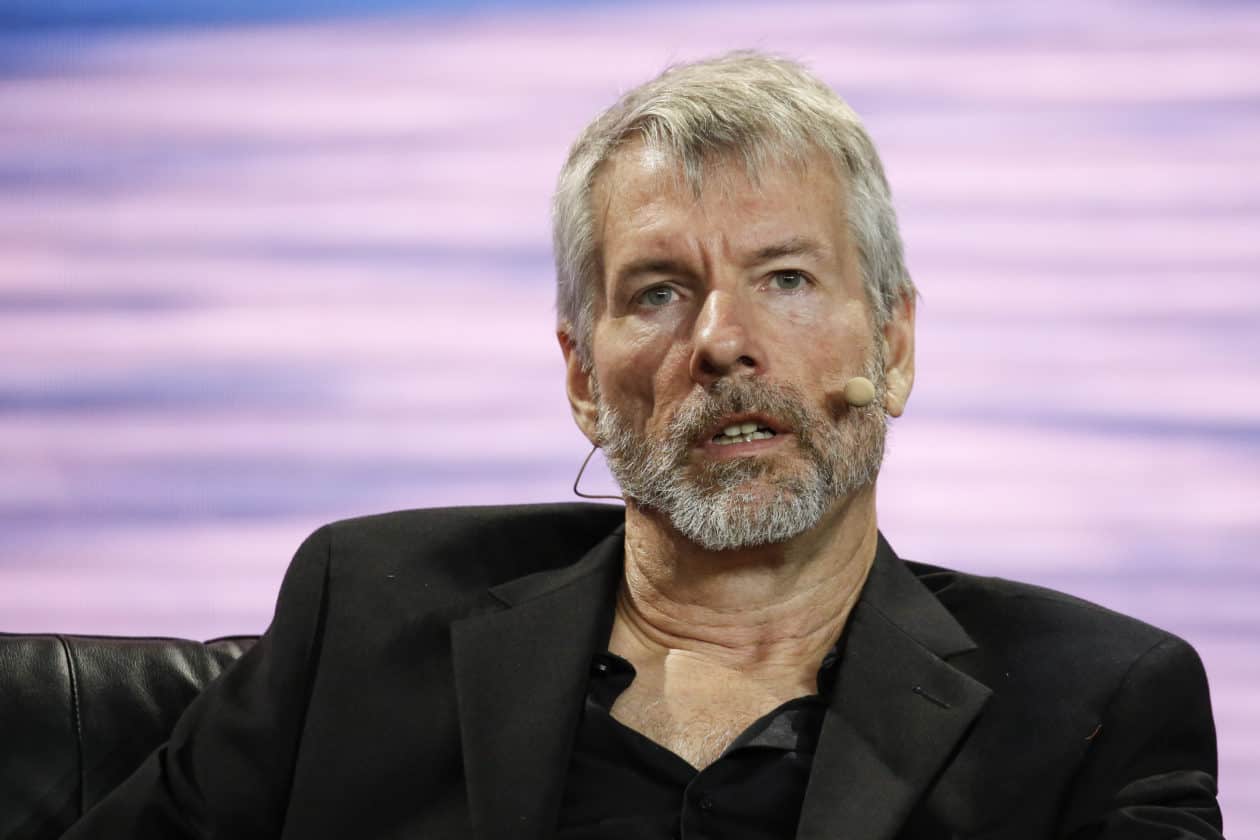 Q1 帐面惨亏 144.6 亿美元也不怕！Strategy 砸 3.3 亿美元续加码比特币