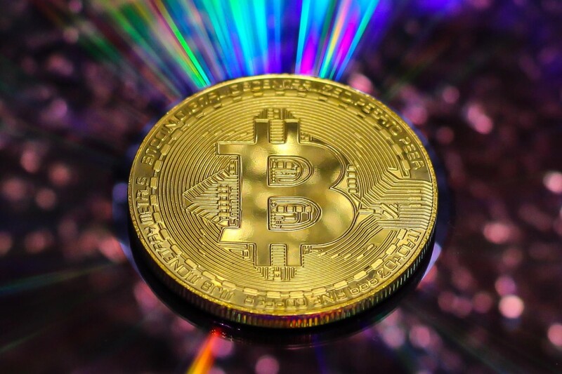 机构「热钱」狂涌！比特币现货 ETF 连 5 日吸金，规模逼近 17 亿美元