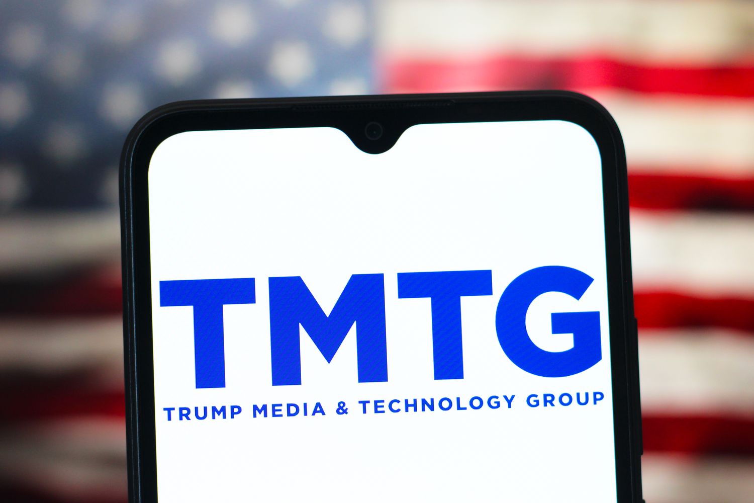 Truth Social 撤回比特币 ETF 申请！背后藏有策略型 ETF 转型大计？