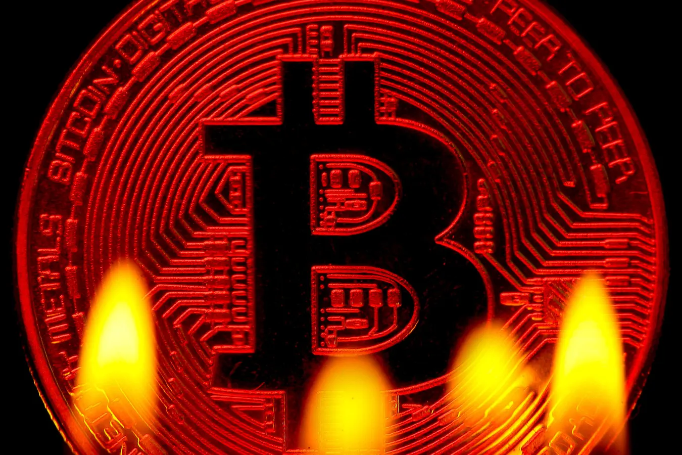 比特币现货 ETF 单周失血 17 亿美元！写下 2025 年 2 月以来最大撤资潮